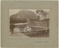 Berlin-Mitte: Kaiserliche Yacht "Alexandria" beim Verlassen der Mühlendamm-Schleuse (Bild 1)